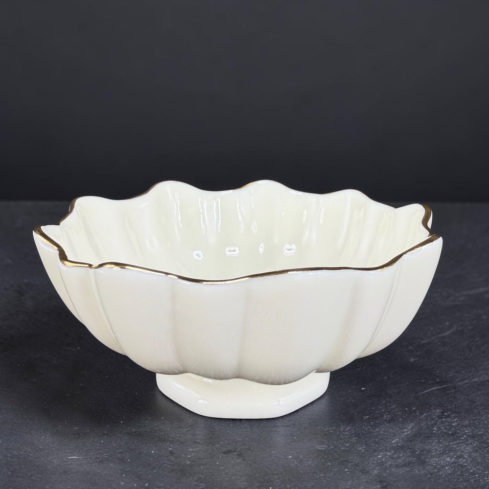 Lenox Ivory China‎ Fluted Nut Bowl Gold Trim Scalloped Pedestal Dish 4 Inch